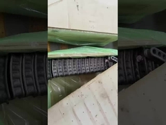 A nossa fábrica tem vários processos de formação de metais, tais como fundição, forja, cabeçagem a frio, usinagem